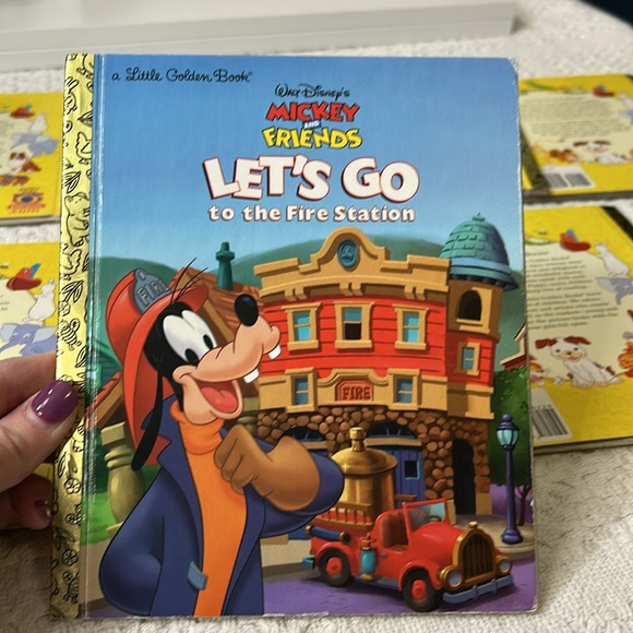 Collection of 8 Disney‎ Themed Little Golden Storybooks - Picture 4 of 7